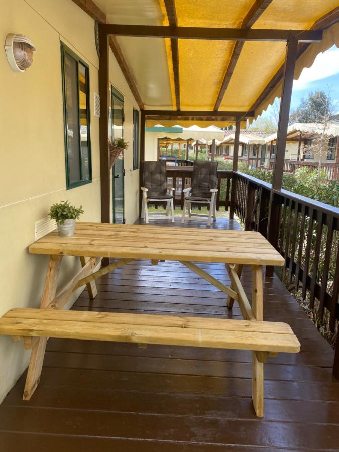 Comfortabele Familie Chalets Met Veranda Incl Airco Dichtbij Zee! Viareggio Exterior foto