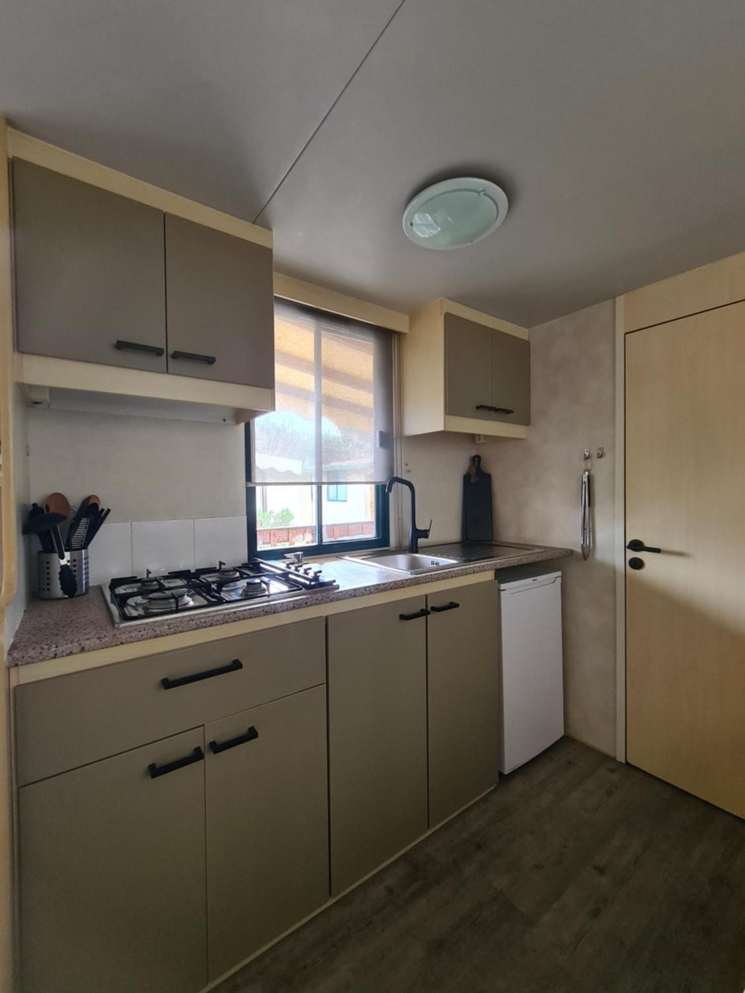 Comfortabele Familie Chalets Met Veranda Incl Airco Dichtbij Zee! Viareggio Exterior foto